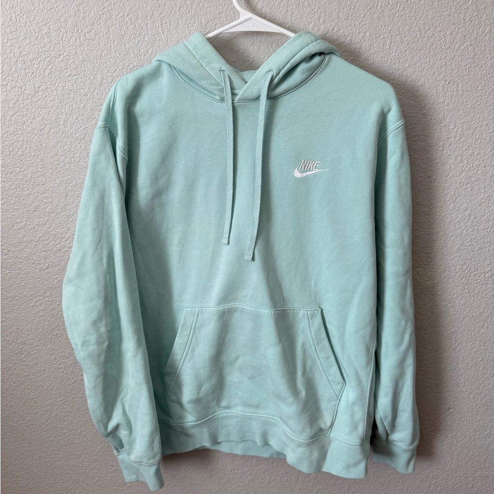 Nike Men’s Sportswear Club Fleece Pullover Hoodie mint green